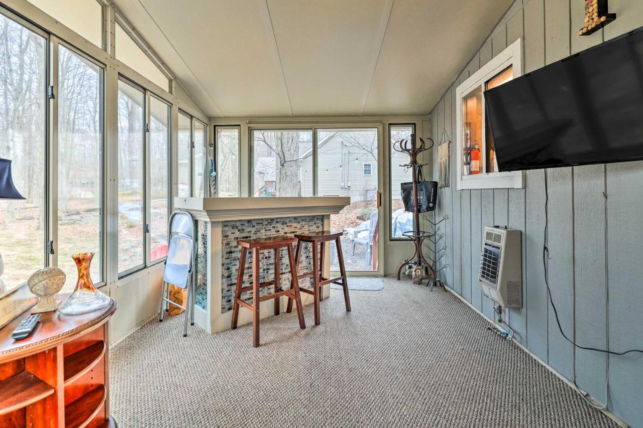Poconos Vacation Home Walk To Locust Lake! Pocono Lake Extérieur photo