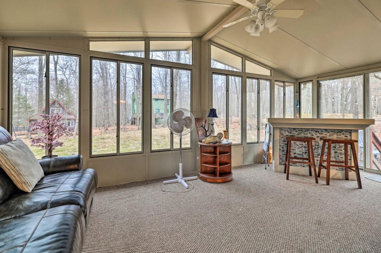 Poconos Vacation Home Walk To Locust Lake! Pocono Lake Extérieur photo
