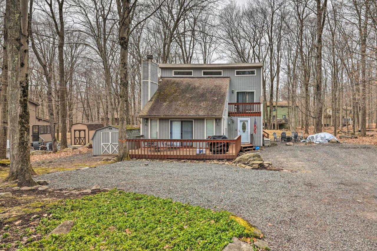 Poconos Vacation Home Walk To Locust Lake! Pocono Lake Extérieur photo